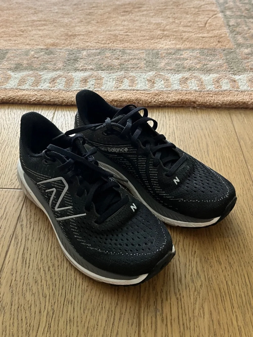 New Balance Shoes - Picture 2 of 3
